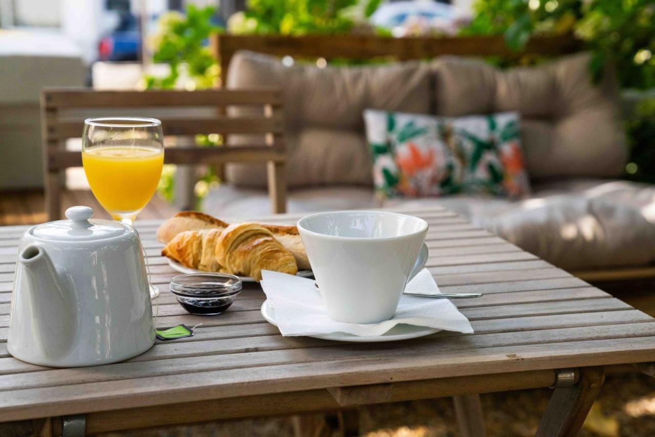 Hotel Val Flores Logis Biarritz Bagian luar foto